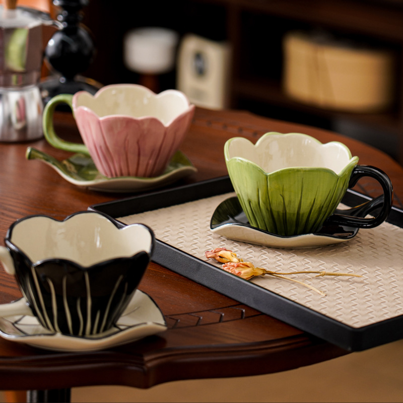Coffee Leaves Tea - Unregelmäßige handbemalte Kaffeetasse Teller Set Exquisite