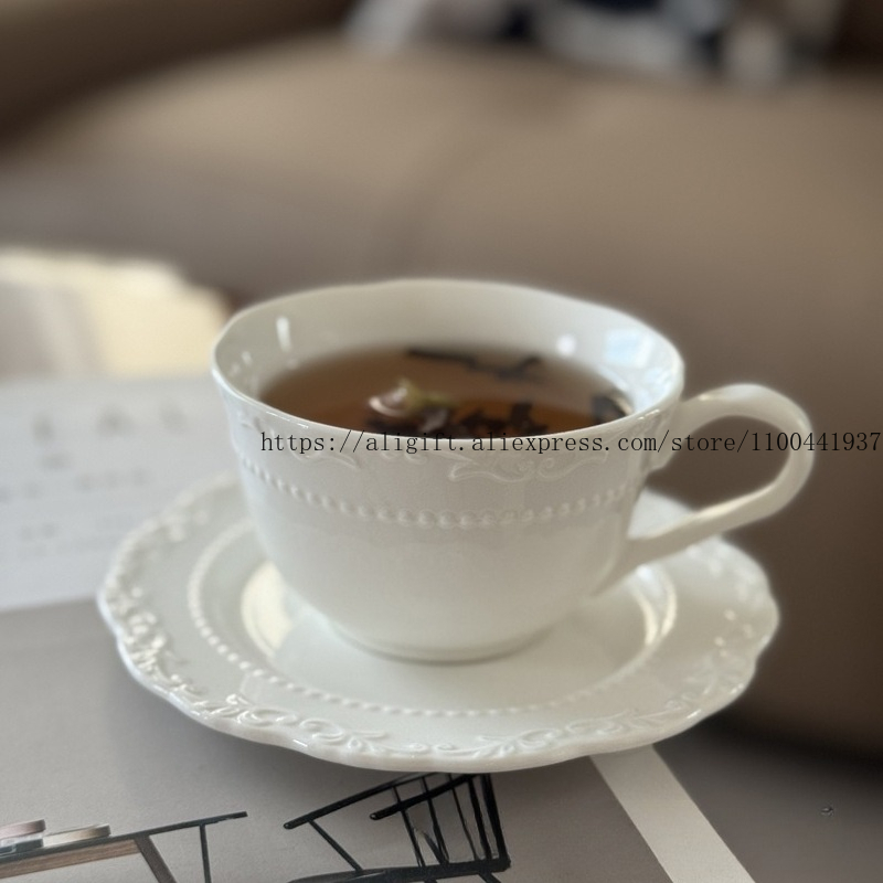 Coffee Tea Game - Französisches, leichtes, luxuriöses, geprägtes Blumen-Kaffeetassen- und